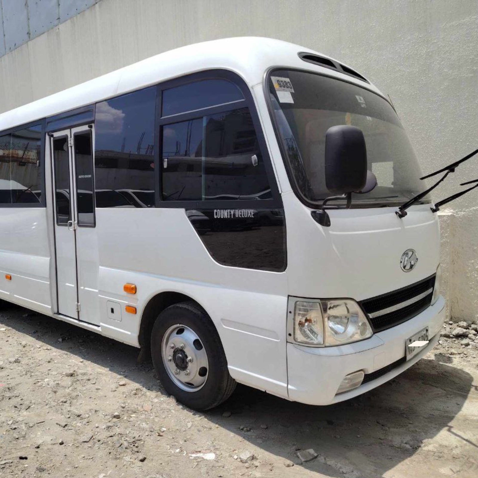 마닐라 전세 미니 버스 대절 (시내, 바탕가스, 수빅 등) - 21인승(최대 17인 탑승)