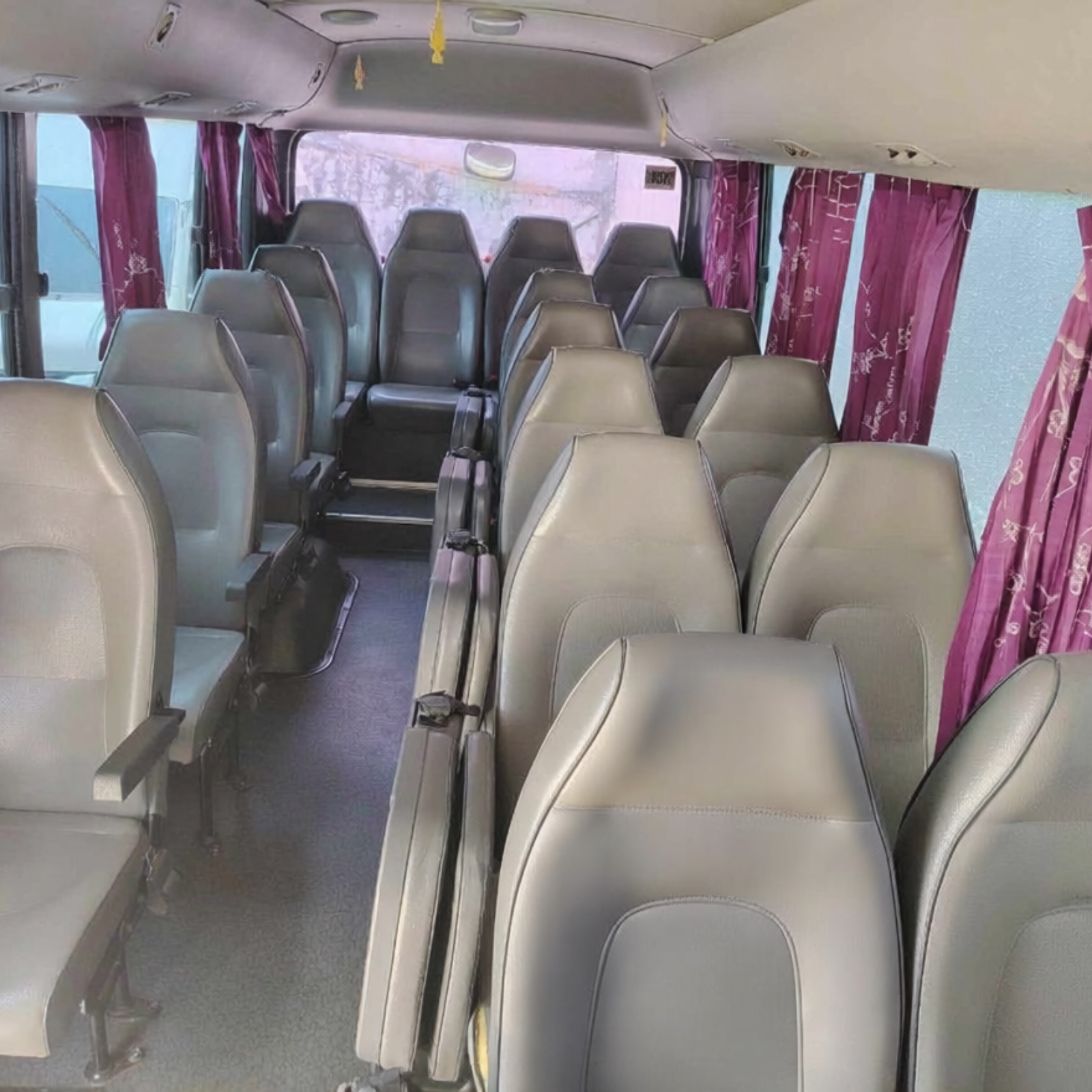 마닐라 전세 미니 버스 대절 (시내, 바탕가스, 수빅 등) - 21인승(최대 17인 탑승)